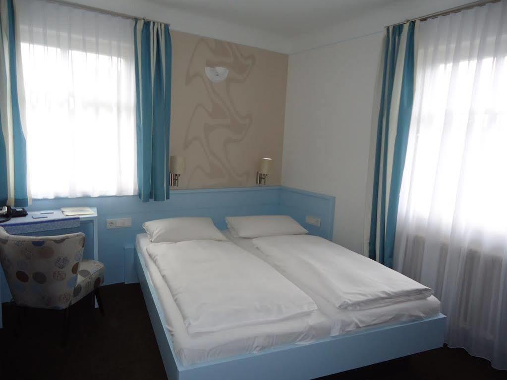 FDH Hotel Koenigsaecker מראה חיצוני תמונה